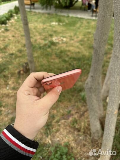 iPhone Xr, 64 ГБ