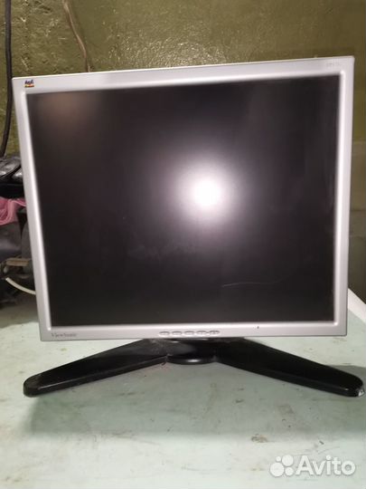 Монитор WiewSonic 17