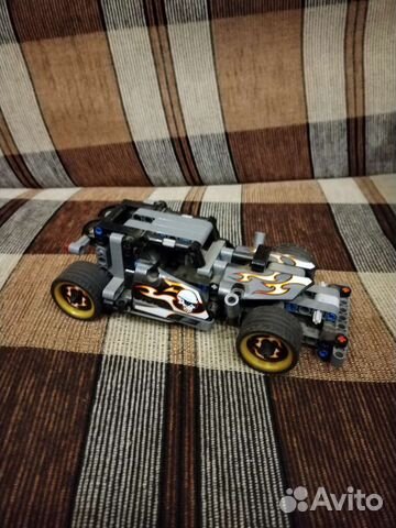 Игрушечная машинка, самозоводная