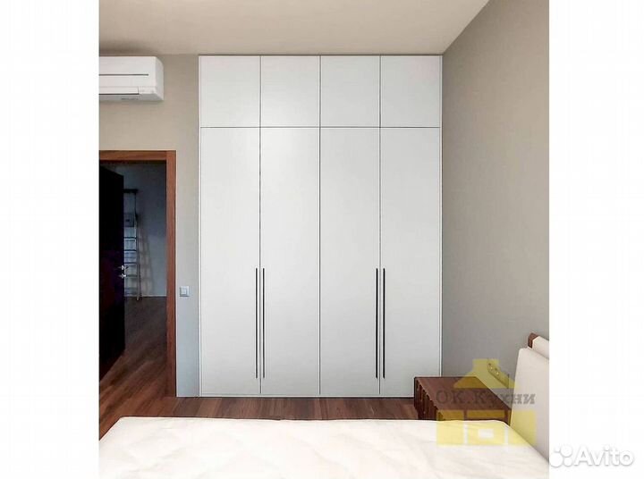 Угловой шкаф