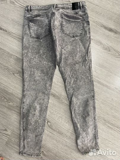 Джинсы