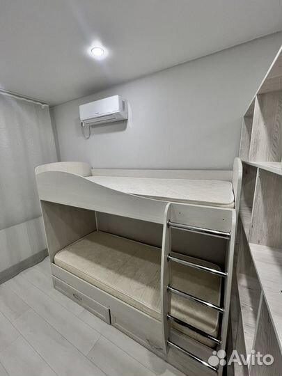 Двухъярусная кровать