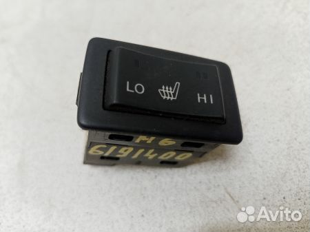 Кнопка обогрева сидений