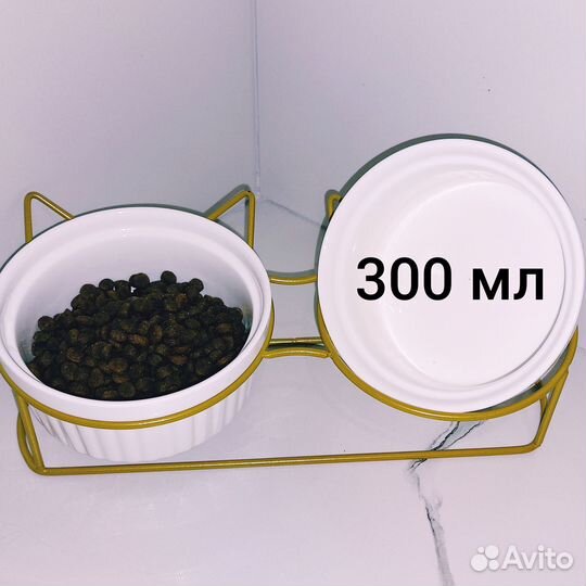 Миска на подставке для животных