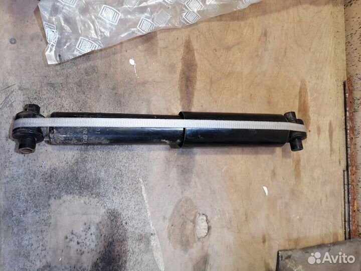 Амортизатор задний Mazda 6 GG