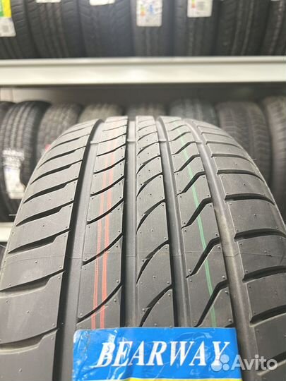 Bearway BW388 215/50 R17 102T