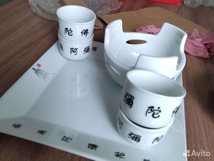 Набор столовой посуды новый