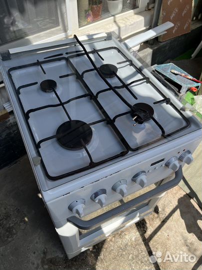 Газовая плита Electrolux с электрической духовкой