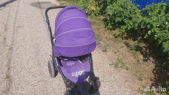 Прогулочная коляска zippy tutis
