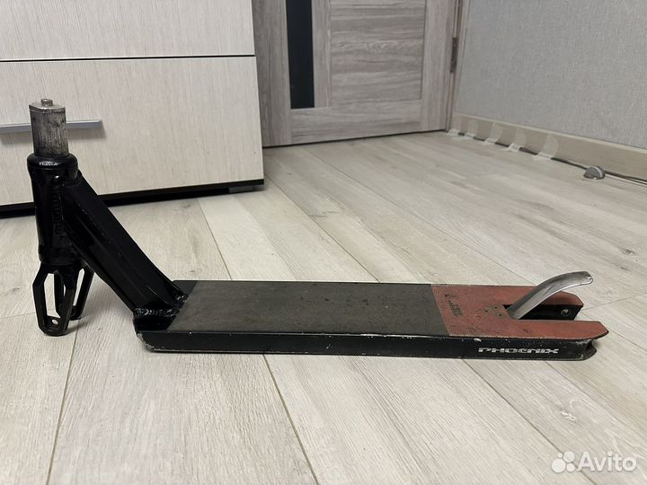 Дека и руль на трюковой самокат