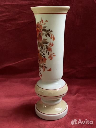 Ваза. Молочное стекло. Ручная роспись. СССР