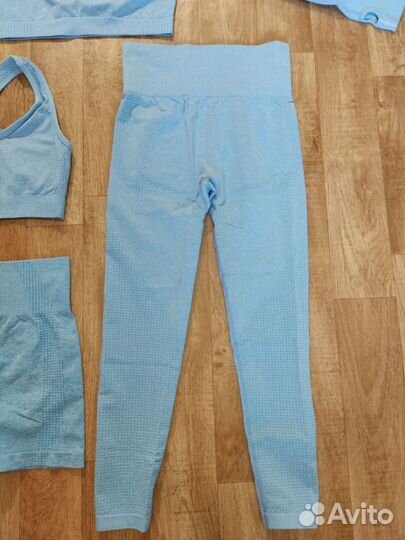 Спортивный костюм женский