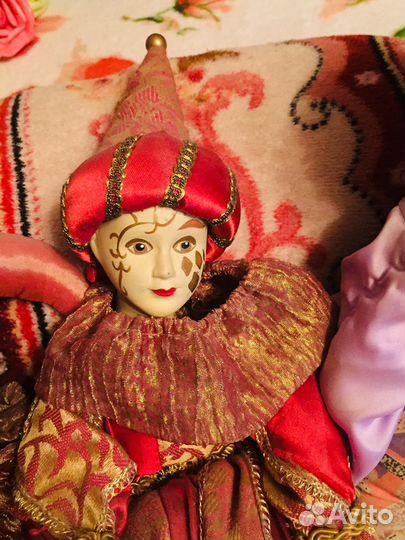 Кукла виниловая