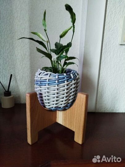 Подставка для цветов деревянная