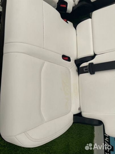 Комплект сидений (салон) Tesla Model Y 2022