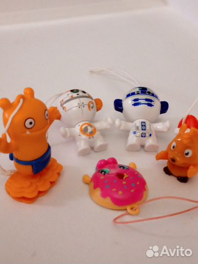 Киндер-сюрприз игрушки