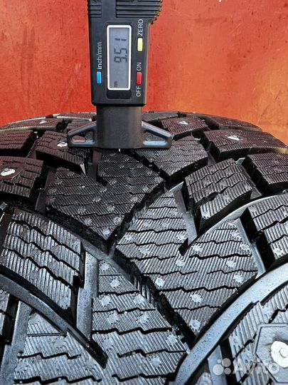 Delinte Winter WD42 235/45 R18 98T