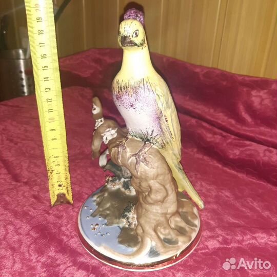 Птица фигурка фарфор