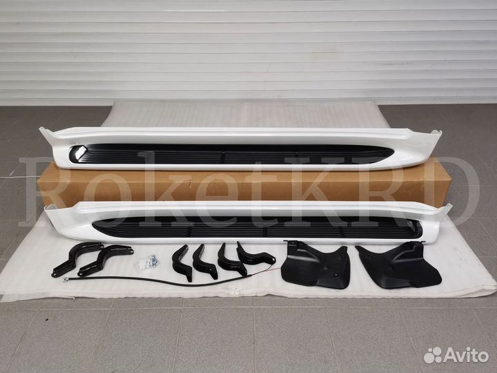 Подножки Toyota Land Cruiser 200 Подсветка