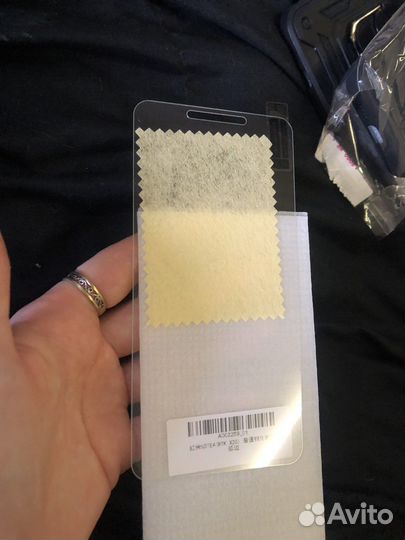 Чехол на iPhone 13pro и защитное стекло