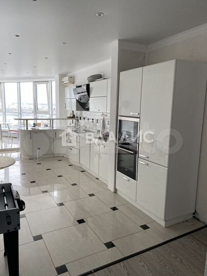 4-к. квартира, 180 м², 11/17 эт.