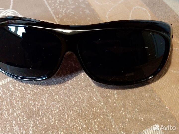 Солнцезащитные очки мужские