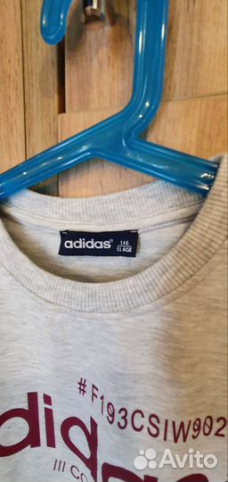 Новый спортивный костюм Adidas 146