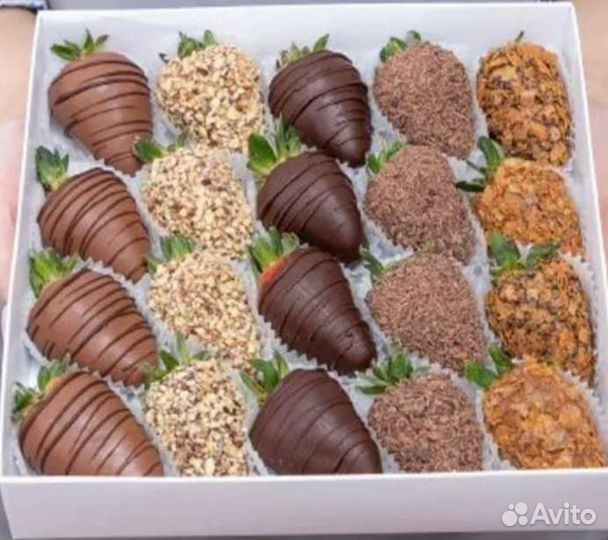 Клубника-голубика-малина в бельгийском шоколаде