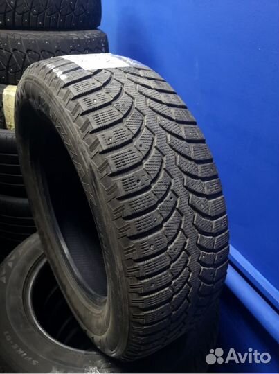 Bridgestone Blizzak Spike-01 265/60 R18 114T