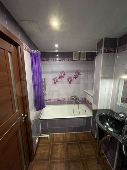 3-к. квартира, 92 м², 1/9 эт.