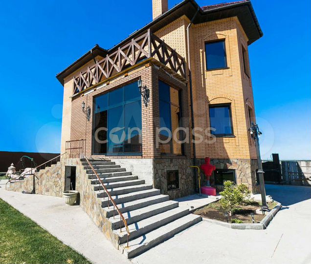 Дом 363 м² на участке 18 сот.