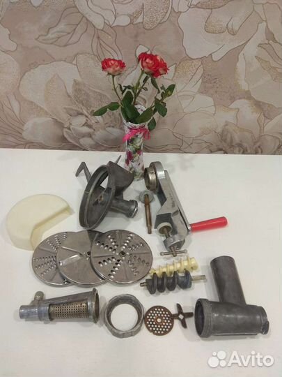 Овощерезка, мясорубка, соковыжималка