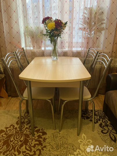 Кухонный стол