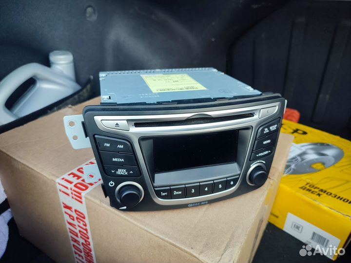 Штатная магнитола на hyundai solaris 1