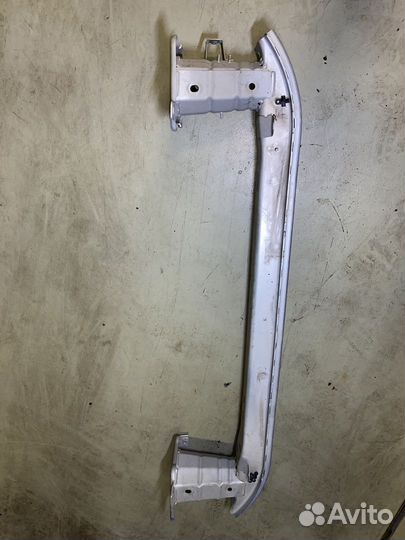 Усилитель бампера передний Volvo V50 MV43 MW 31353