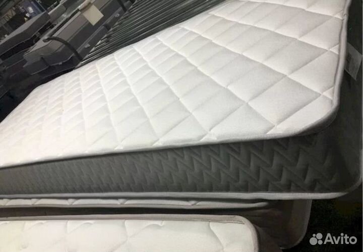 Новый матрас 140х200 с разной жесткостью сторон