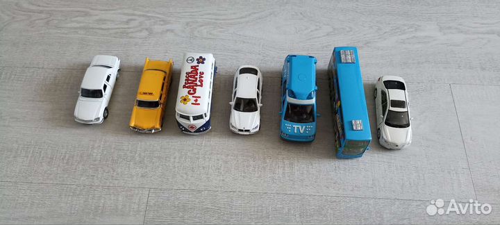 Машинки игрушечные