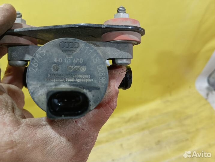 Клапан электромагнитный Audi A4 B9 2015 Ауди
