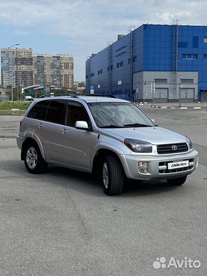 Toyota RAV4 2.0 AT, 2001, 525 000 км