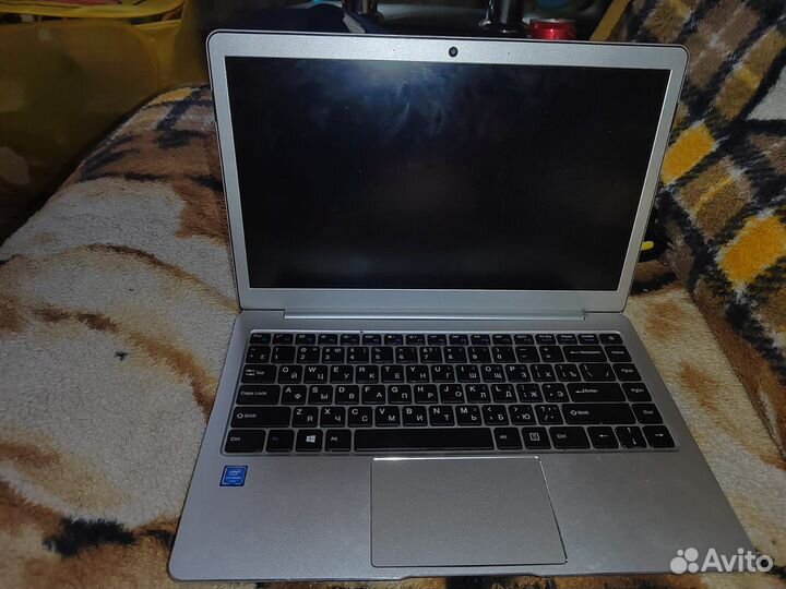 Нетбук на запчасти