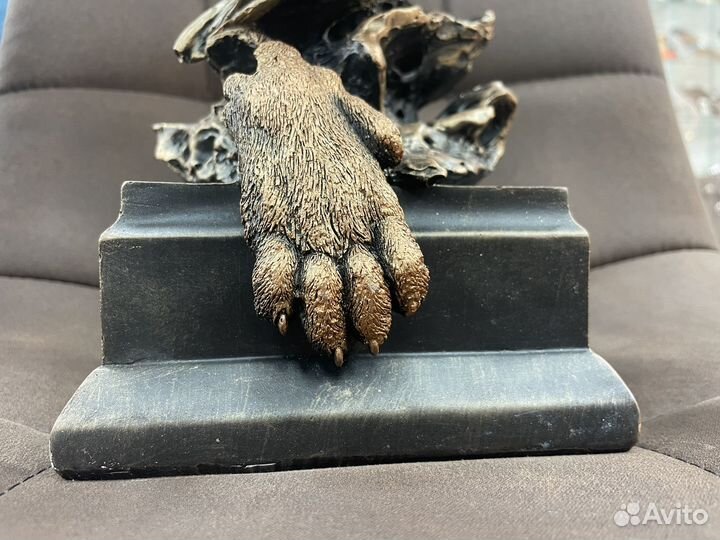 Статуэтка лев