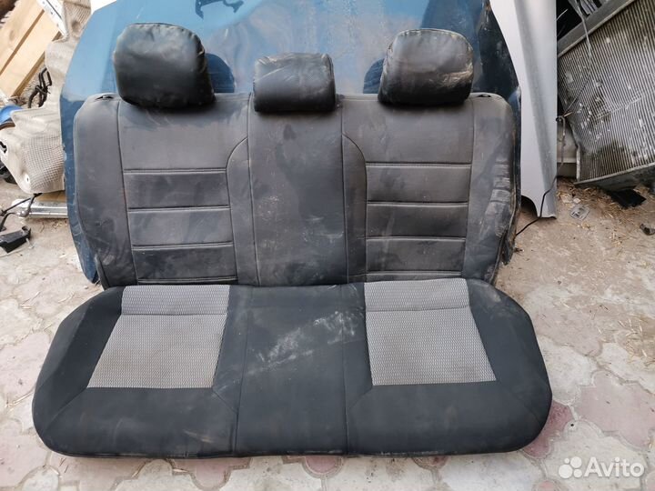 Сиденье задний диван VW Polo sedan 2009-2020
