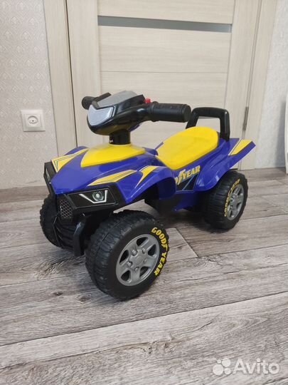 Машинка-каталка