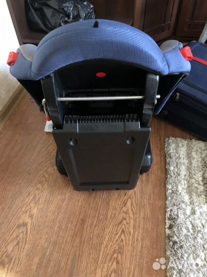 Детское кресло