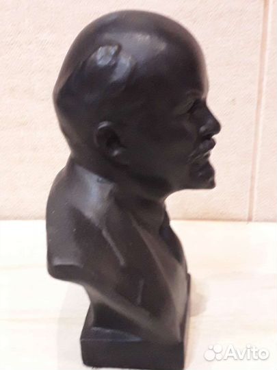 Бюст ленина
