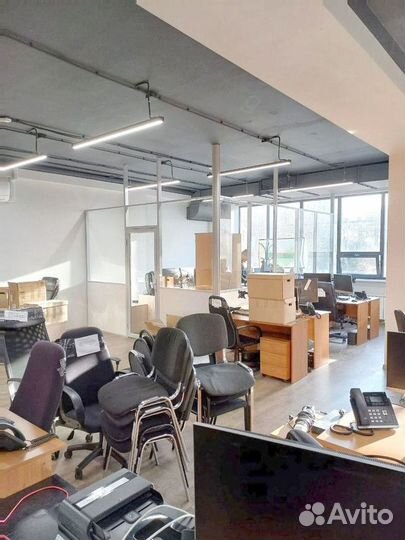 Стеклянная перегородка для зонирования