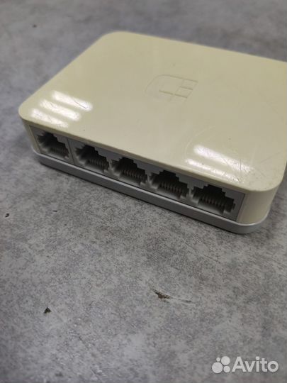 Коммутатор Сетевой D-Link DGS-1005A