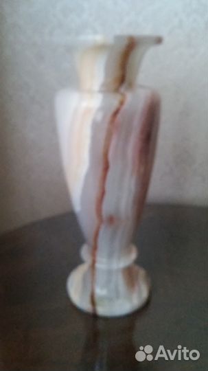 Вазы из оникса