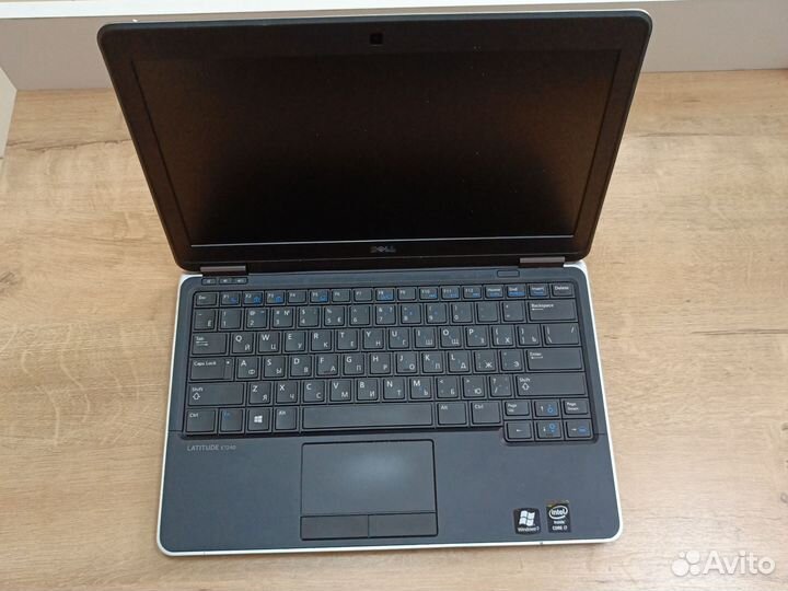 Dell latitude e7240, i7-4gen, SSD 256, 8 озу