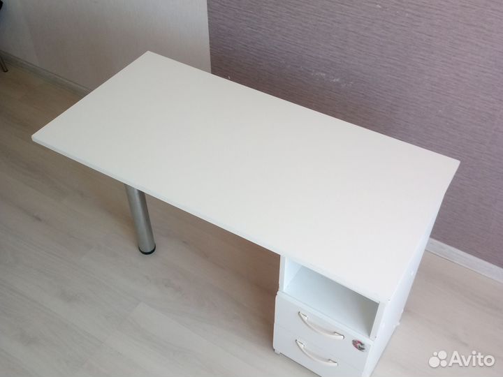 Стол для маникюра